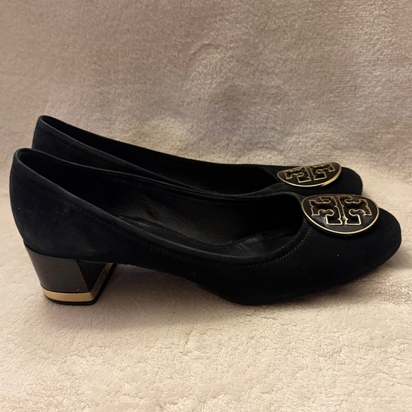 Tory Burch Black Suede Small Heel with Gold Logo sz 8 - Picture 6 of 7